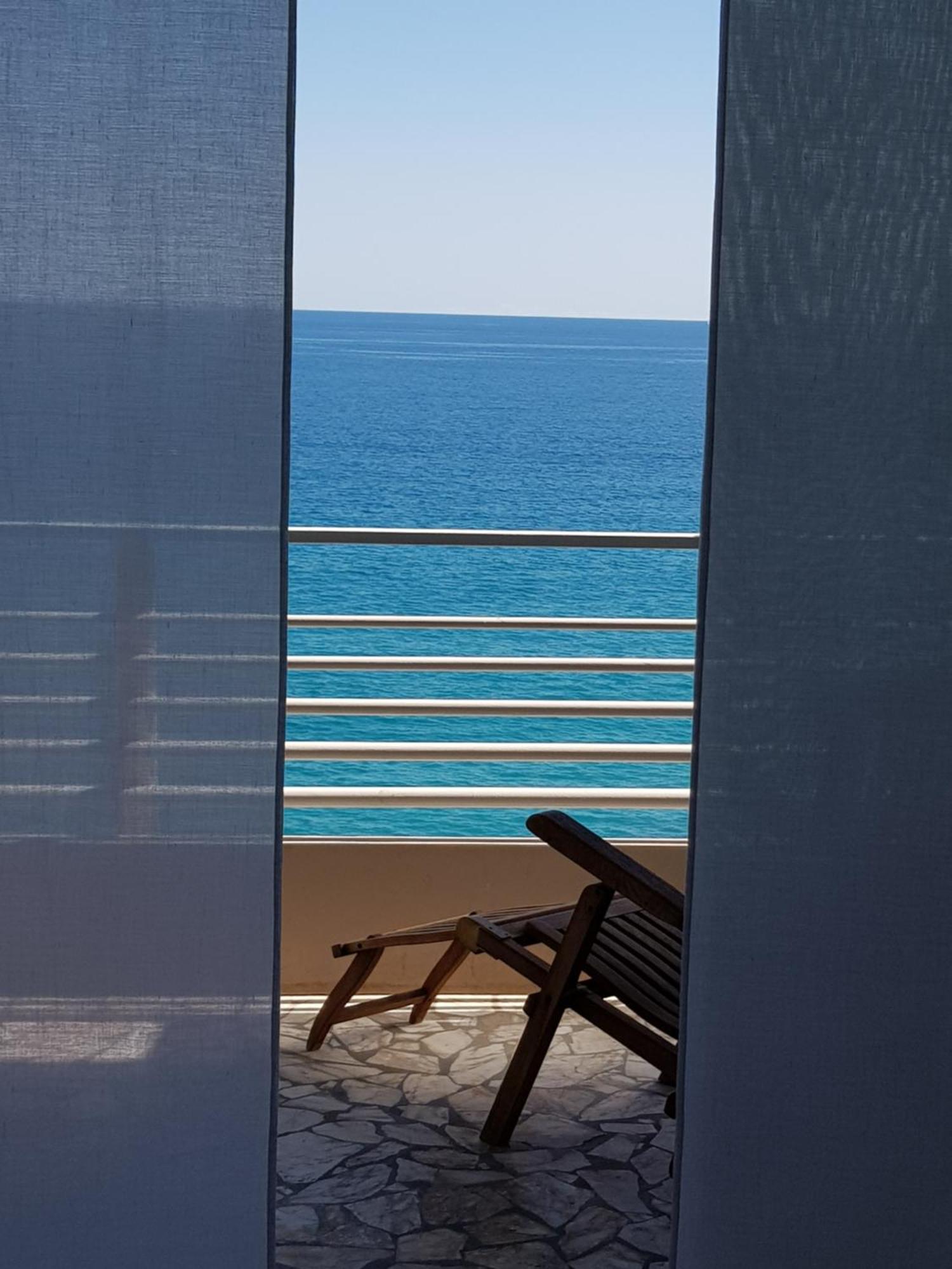Menton Front Bord De Mer Cote D'Azur Florentina Sea View French Riviera Proche Monaco Montecarlo Superb Studio Exterior photo